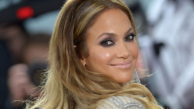 Huh mikä isukki! Jennifer Lopez ihailee miehensä muotoja isänpäivänä