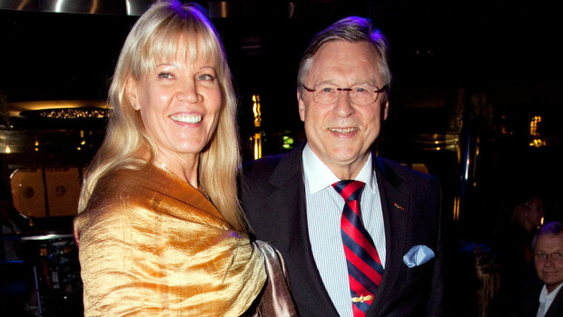 Näin Pertti Salolaisen jättänyt Niina Koski kommentoi erikoista erosoppaa! Näin Pertti Salolaisen jättänyt Niina Koski kommentoi erikoista erosoppaa!