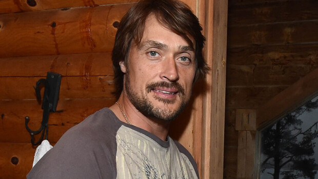 Mitä ihmettä? Jo toinen Teemu Selänteen lapsista luo kiekkouraa Suomessa - Leevi-poika ilmestyi Kajaaniin