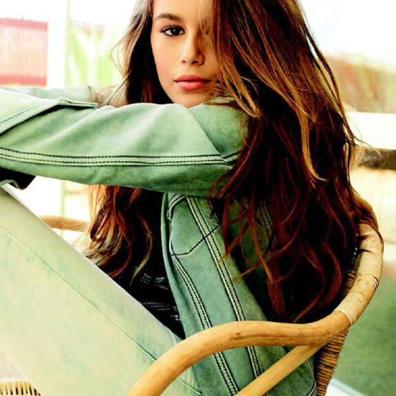 Kauneus periytyy: Cindy Crawfordin tytär kansikuvamallina - kuva!