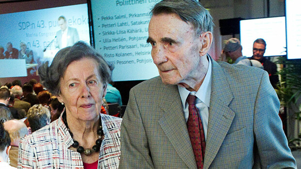 Presidentti Mauno Koivisto haki veteraanien sossutukea - sai ilmaisia lounareita! Presidentti Mauno Koivisto haki veteraanien sossutukea - sai ilmaisia lounareita!