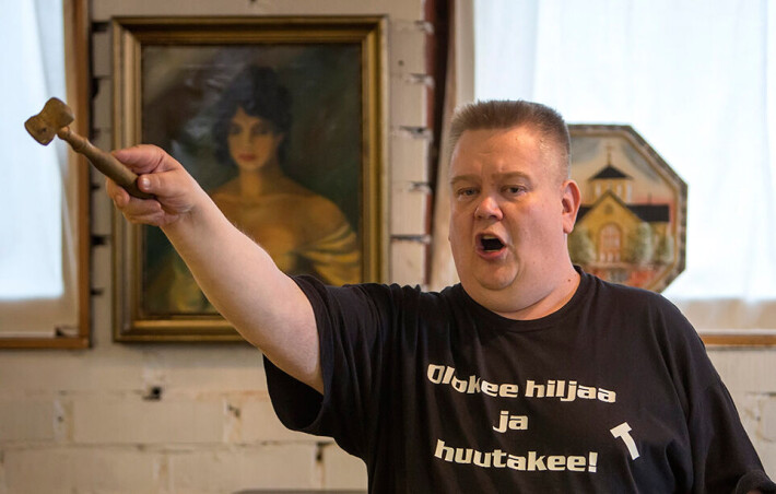 Suomen huutokauppakeisari Aki Palsanmäki Suomen huutokauppakeisari Aki Palsanmäki