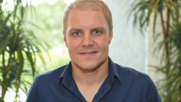 Huh, mitä vauhtia F1-Valtteri Bottas ui kilpaa appiukkonsa kanssa - video! Huh, mitä vauhtia F1-Valtteri Bottas ui kilpaa appiukkonsa kanssa - video!