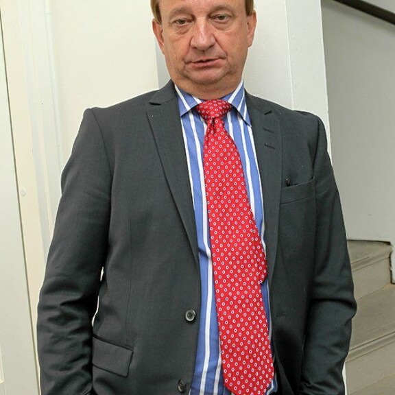 Selänne-kirjassa rajua tekstiä Harkimosta - 'rahanahne Hjallis' kosti Teemulle?!