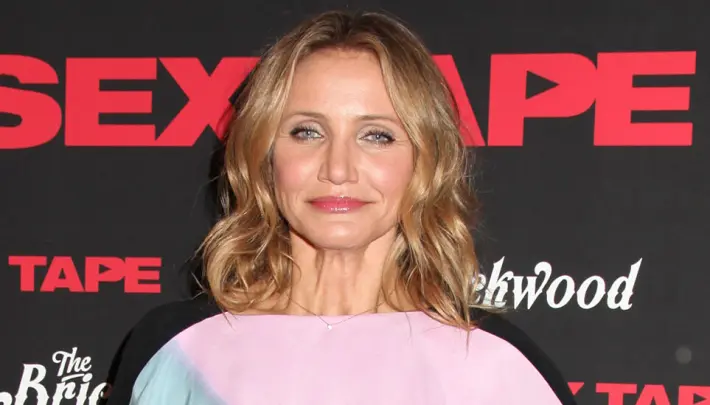 Cameron Diaz kopioi Maggie Gyllenhaalin tyylin! Kumpaa se pukee paremmin? Cameron Diaz kopioi Maggie Gyllenhaalin tyylin! Kumpaa se pukee paremmin?