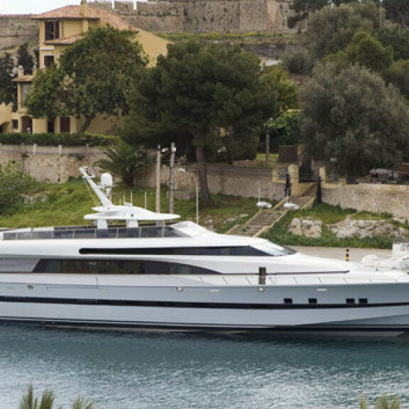 Onko Espanjan ex-kuningas rahapulassa - myy omaisuuttaan!