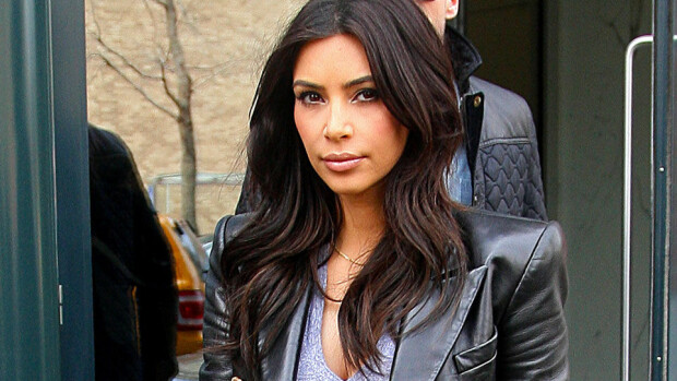 'Norsuhyökkäys' säikäytti Kim Kardashianin - kuvasarja! 'Norsuhyökkäys' säikäytti Kim Kardashianin - kuvasarja!