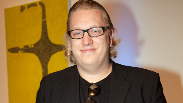 Arttu Wiskarin käsivarressa on nyt pieni yksisarvinen - laulaja antoi tyttärelleen vapaat kädet