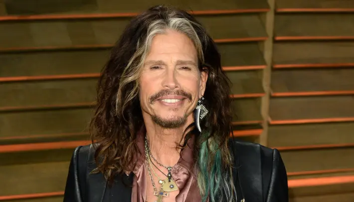 Steven Tyler innostui Suomen romaneista – kuva! Steven Tyler innostui Suomen romaneista – kuva!