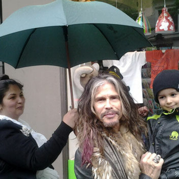 Steven Tyler innostui Suomen romaneista – kuva!
