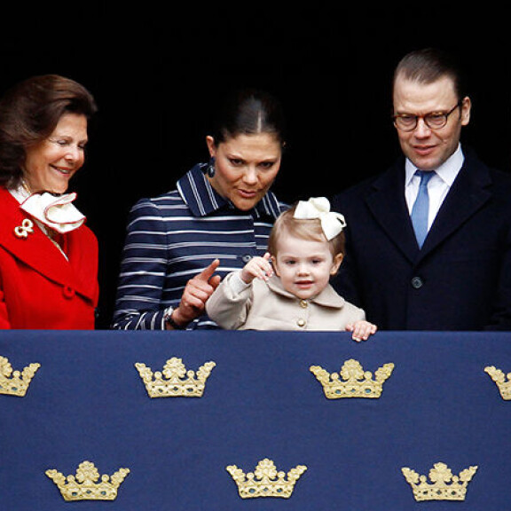 Prinsessa Estelle nauratti kansaa - kuvat!