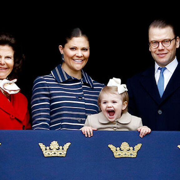 Prinsessa Estelle nauratti kansaa - kuvat!