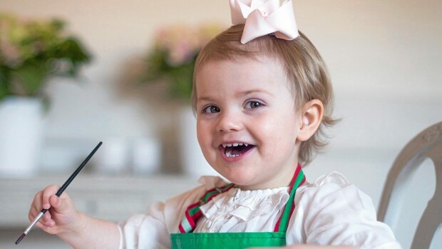 Prinsessaserkukset Estelle ja Leonore tapasivat - hellyttävät kuvat! Prinsessaserkukset Estelle ja Leonore tapasivat - hellyttävät kuvat!
