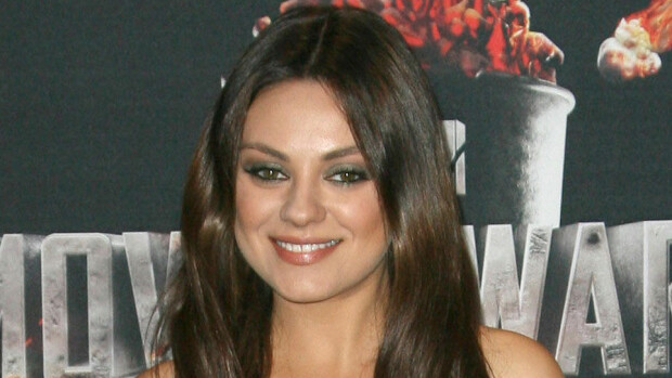 Mila Kunisin vauvamasu alkaa vihdoin näkyä - katso kuvat ja kumpi tulee! Mila Kunisin vauvamasu alkaa vihdoin näkyä - katso kuvat ja kumpi tulee!