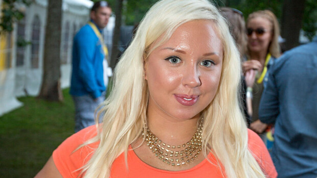 Henna Kalinaisen syöksykierre syvenee - jättivelat niskassa! Henna Kalinaisen syöksykierre syvenee - jättivelat niskassa!