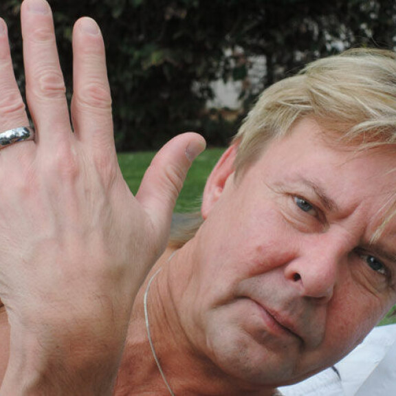 Matti Nykänen aikoo karata naimisiin – kuudes kerta toden sanoo?! Matti Nykänen kihlasi Pia Talonpojan