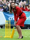Huh, mitkä peliasut: William ja Kate haastoivat toisensa kriketissä - kuvat!