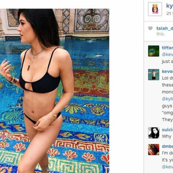Huh, Kim Kardashian puristautui pikkusiskonsa bikineihin - vertailukuvat!