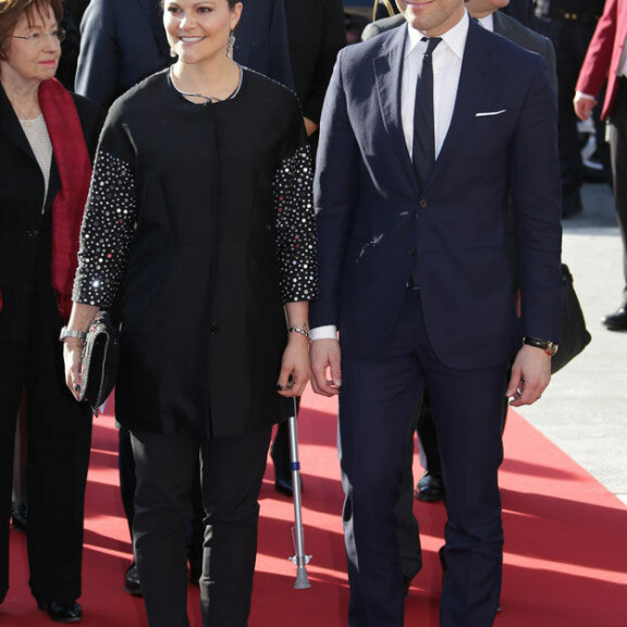 Erikoinen asu, prinsessa Victoria - katso kuvat!