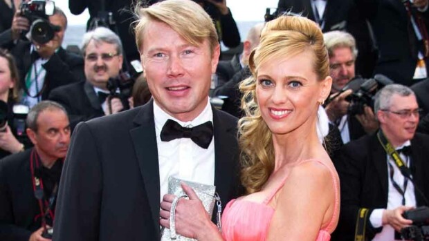 Stripparin kanssa yllätetyn Mika Häkkisen Marketa-kulta poseerasi rohkeissa kuvissa - katso! Stripparin kanssa yllätetyn Mika Häkkisen Marketa-kulta poseerasi rohkeissa kuvissa - katso!