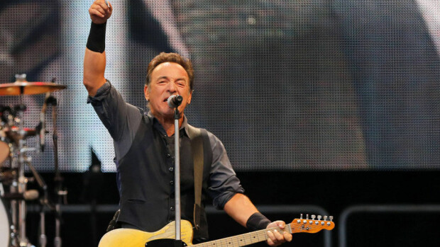 Wau, miten seksikäs kroppa Springsteenillä, 64, on - katso muskelikuvat! Wau, miten seksikäs kroppa Springsteenillä, 64, on - katso muskelikuvat!