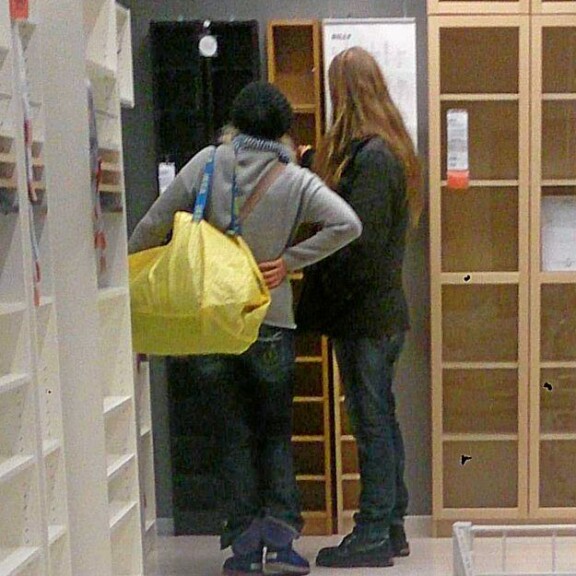 Kotiteollisuus-Hynynen ja Mari Perankoski kalustivat lemmenpesää!