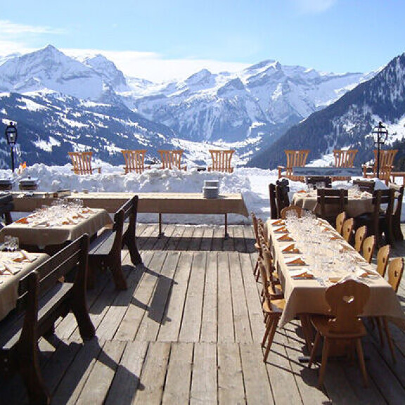 Sveitsissä juhlittiin kuninkaallisia talvihäitä - katso kuvat!