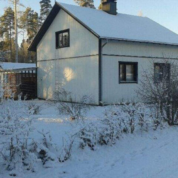 Matti Nykänen ja kihlattu Pia ostivat omakotitalon - kuva!