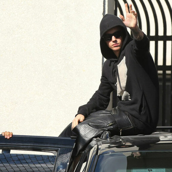 Näin aineissa ollut Bieber vastusti poliisia - tässä koko raportti!