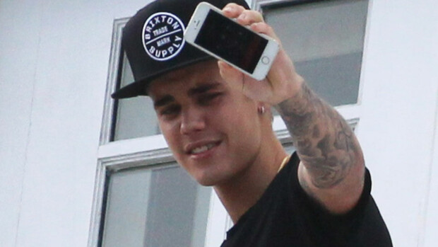 Tässä on Bieberin pidätyskuva - noloa, Justin! Tässä on Bieberin pidätyskuva - noloa, Justin!