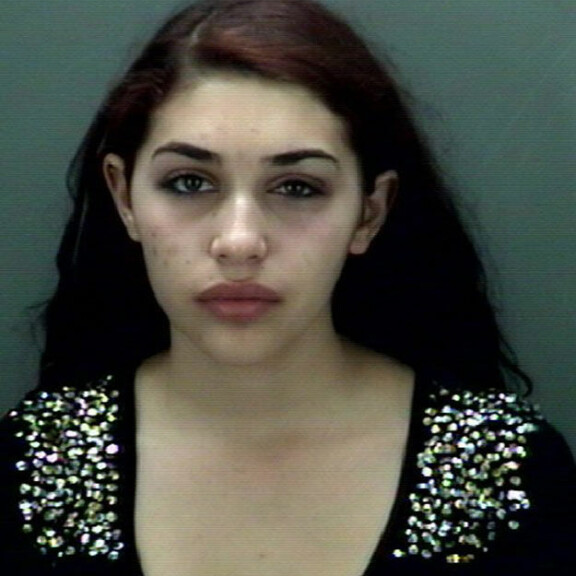 Bieberin kanssa poliisin kynsiin joutunut malli on oikea kaunotar - kuumat kuvat!