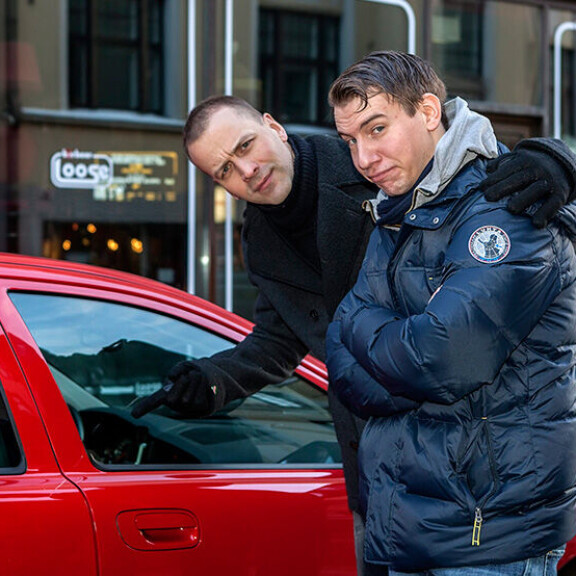 Putous-tähti hakkasi ensin auton - nyt 'kohteena' julkkiskaverit!