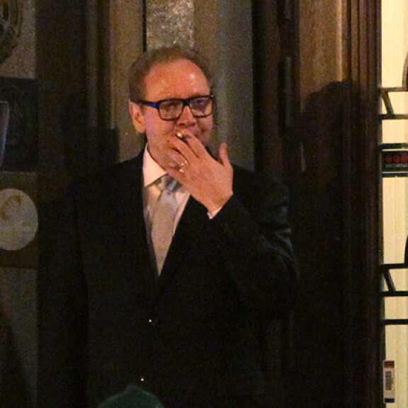 Ensimmäiset paparazzi-kuvat presidentin juhlien jatkoilta!