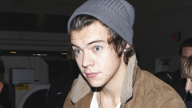 One Direction -Harryllä uusi kohurakas? Katso paparazzikuva! One Direction -Harryllä uusi kohurakas? Katso paparazzikuva!