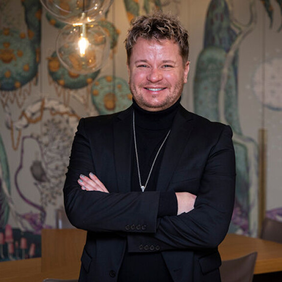 Tv:ssä Marko Björsin rakkaudesta kilpailevat homomiehet avautuvat seksistä: 'Miten suoraan uskaltaa vastata?' Reijo