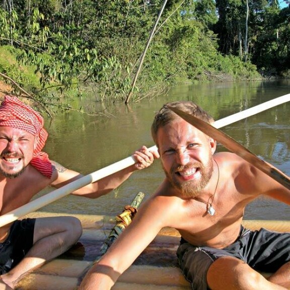 Riku on tullut suomalaisille tutuksi Madventures-matkailuohjelmasta, jota hän ja Tuomas “Tunna” Milonoff ovat vetäneet 2000-luvulta asti. Riku on tullut suomalaisille tutuksi Madventures-matkailuohjelmasta, jota hän ja Tuomas “Tunna” Milonoff ovat vetäneet 2000-luvulta asti.