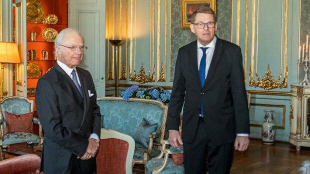 Riemu repesi! Matti Vanhanen ja Kaarle Kustaa kohtasivat kuninkaanlinnassa: huomio kiinnittyi yhteen asiaan - kuva kuningas kaarle kustaa, matti vanhanen
