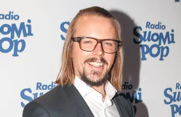 Hurja hintapudotus! Jukka Poika pisti ökytalonsa uudestaan myyntiin