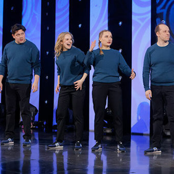 Putouksen 14. kauden näyttelijät ovat Pihla Maalismaa, Mikko Töyssy, Jyri Ojansivu, Maaria Nuoranne, Pilvi Hämäläinen, Alpo Oranen ja Aku Sipola. Putous