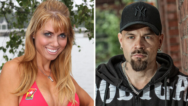 Kohupariskunnan suhde syvenee - kiihkeää pusuttelua kadulla! Kohupariskunnan suhde syvenee - kiihkeää pusuttelua kadulla!