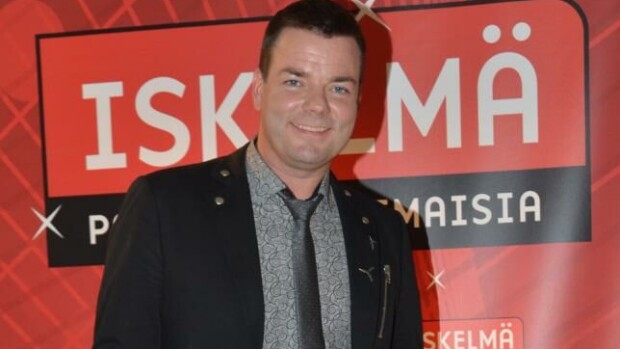 Oho! Eronnut Jari Sillanpää etsii seksiseuraa treffipalvelusta Oho! Eronnut Jari Sillanpää etsii seksiseuraa treffipalvelusta