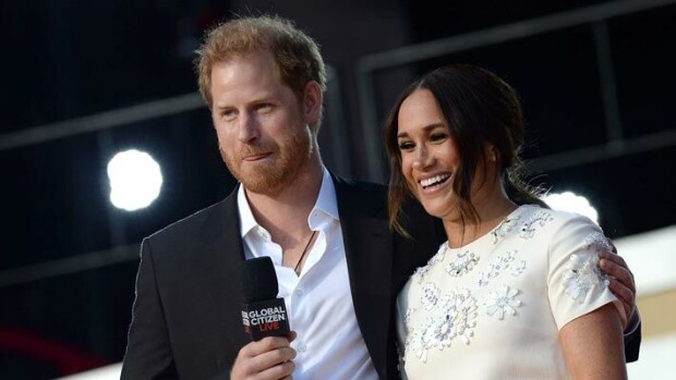 Hovin hylänneet Harry ja Meghan saivat kuninkaallisia vieraita Los Angelesiin – kuva! Harry ja Meghan