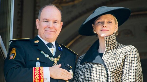 Ruhtinas Albert avasi vihdoin sanaisen arkkunsa Charlenen tilanteesta Albert ja Charlene