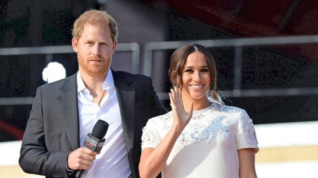 Prinssi Harryn ja Meghanin huhutaan haluavan takaisin hoviin – tässä syy