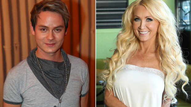 Niko Saarinen ja Susanna Penttilä järjestivät häät yllättävässä paikassa! Niko Saarinen ja Susanna Penttilä järjestivät häät yllättävässä paikassa!