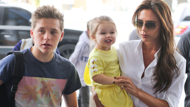 Victoria Beckham elää jatkuvassa syyllisyydessä! Victoria Beckham elää jatkuvassa syyllisyydessä!