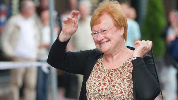 Ohhoh, pressa syömässä hampurilaisravintolassa - kuva! Ohhoh, pressa syömässä hampurilaisravintolassa - kuva!