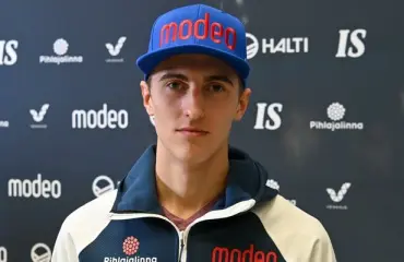 Niko Kytösaho ponnistaa Cheekin voimalla – mäkihypyn väriläiskä ponkaisi peltojen keskeltä Suomen ykköshyppääjäksi