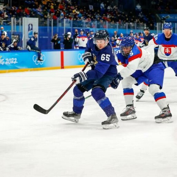 Suomi vai Slovakia? Kumpi etenee olympiafinaaliin? Välierätrilleri räjähtää käyntiin perjantaiaamuna klo 6. Suomi vai Slovakia? Kumpi etenee olympiafinaaliin? Välierätrilleri räjähtää käyntiin perjantaiaamuna klo 6.