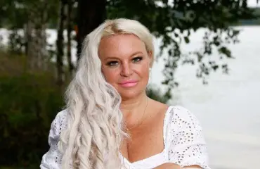 Johanna Tukiainen vertailee miehiään: Paulissa on enemmän fyysistä vetovoimaa ja intohimoa 